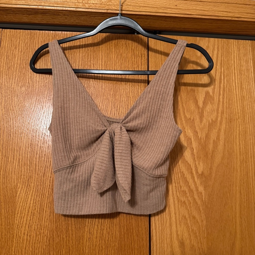 Abercrombie & Fitch Tan Ribbed Tie-Front Crop Top - Picture 2 of 5